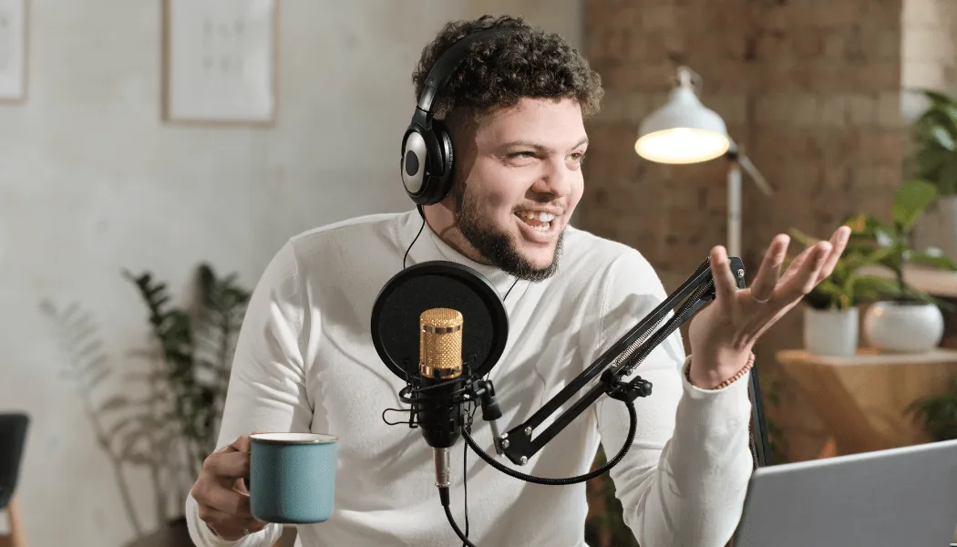 5 podcasturi în franceză