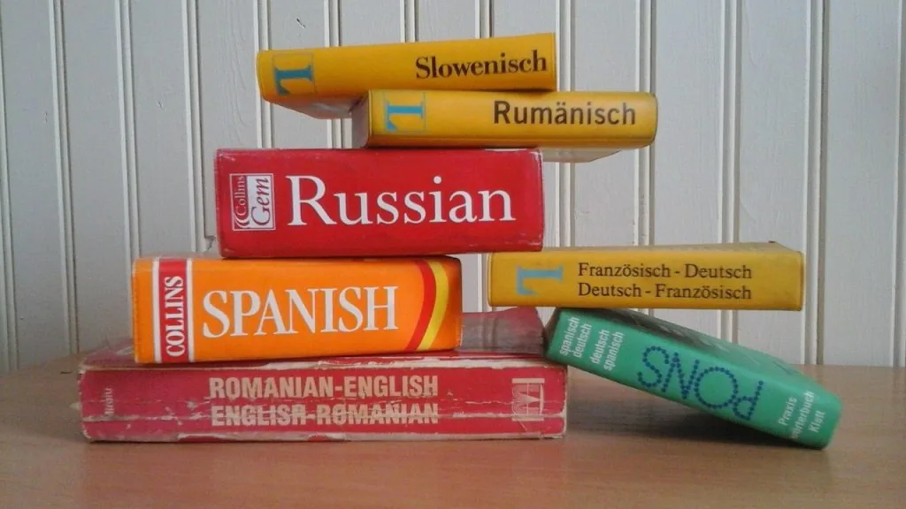 Mai are rost să învățăm limbi străine în contextul AI?